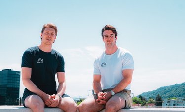Simon Knak und Tim Berni sind da